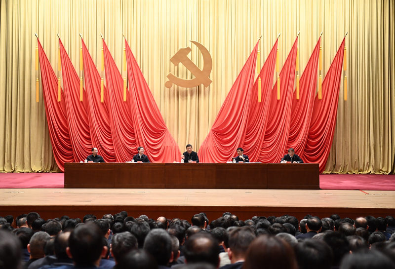 3月1日，2019年春季學(xué)期中央黨校（國家行政學(xué)院）中青年干部培訓(xùn)班在中央黨校開班。中共中央總書記、國家主席、中央軍委主席習(xí)近平在開班式上發(fā)表重要講話。